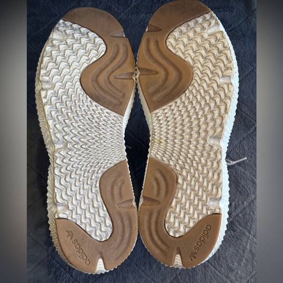 ADIDAS MEN PROPHERE BEIGE. SIZE 13. PRE-OWNED KEPT IN VERY GOOD CONDITION. - Picture 4 of 4